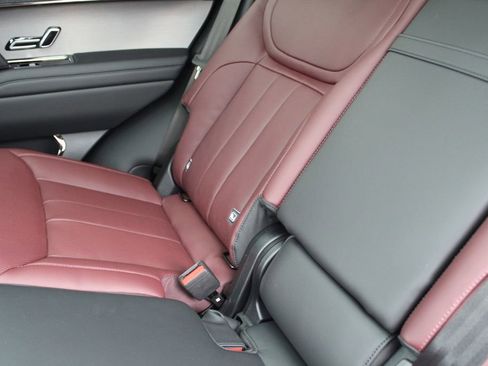 New 2026 Land Rover Range Rover Sport Dynamic SE AWD/4WD image 19