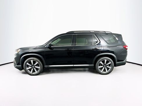 Used 2023 Honda Pilot Touring image 4