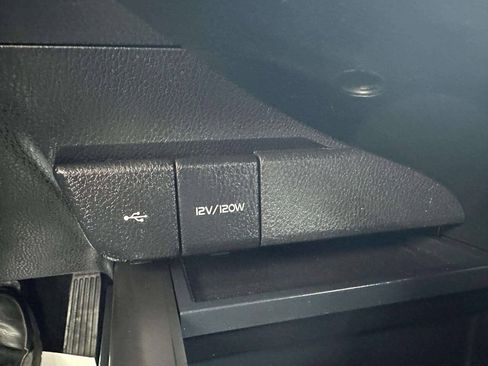 Used 2022 Toyota Camry SE FWD image 35