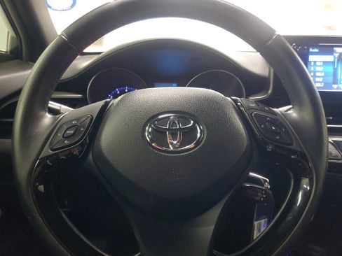 Used 2018 Toyota C-HR XLE image 21