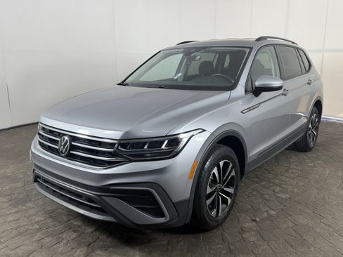 Used 2023 Volkswagen Tiguan S w/ Driver Assistance Package AWD/4WD image 3