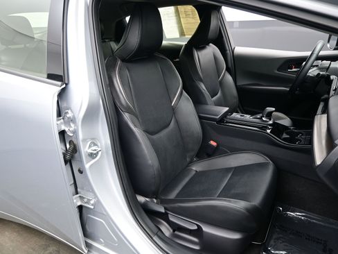 Used 2024 Toyota Prius XLE image 14