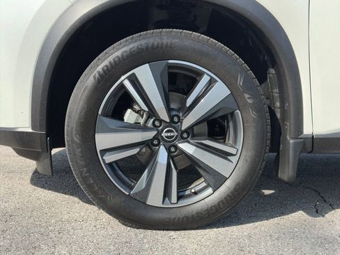 Used 2023 Nissan Rogue SL FWD image 40