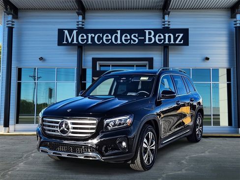 New 2026 Mercedes-Benz GLB 250 4MATIC image 3