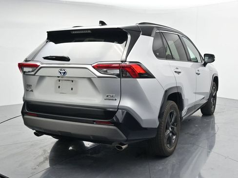 Used 2019 Toyota RAV4 XSE w/ XSE Weather Package AWD/4WD image 6