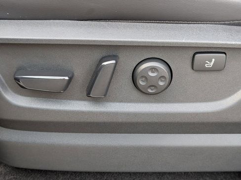 Used 2025 Nissan Armada Platinum Reserve image 16