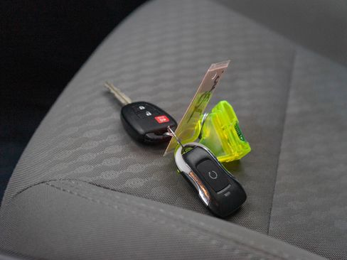 Used 2022 Toyota Tacoma SR image 24