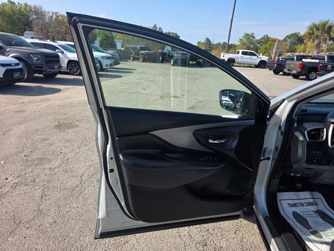 Used 2021 Nissan Murano SV image 6