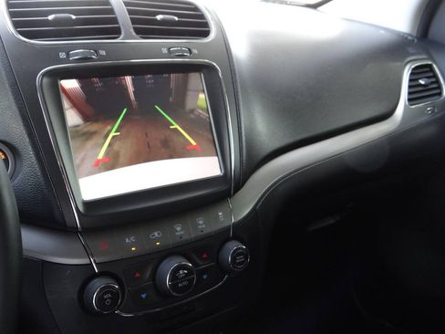 Used 2017 Dodge Journey Crossroad FWD image 15