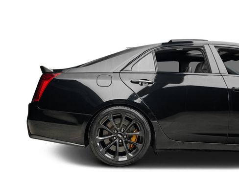Used 2017 Cadillac CTS V w/ Carbon Fiber Package RWD image 32