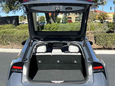 Used 2024 Toyota Prius Limited image 69