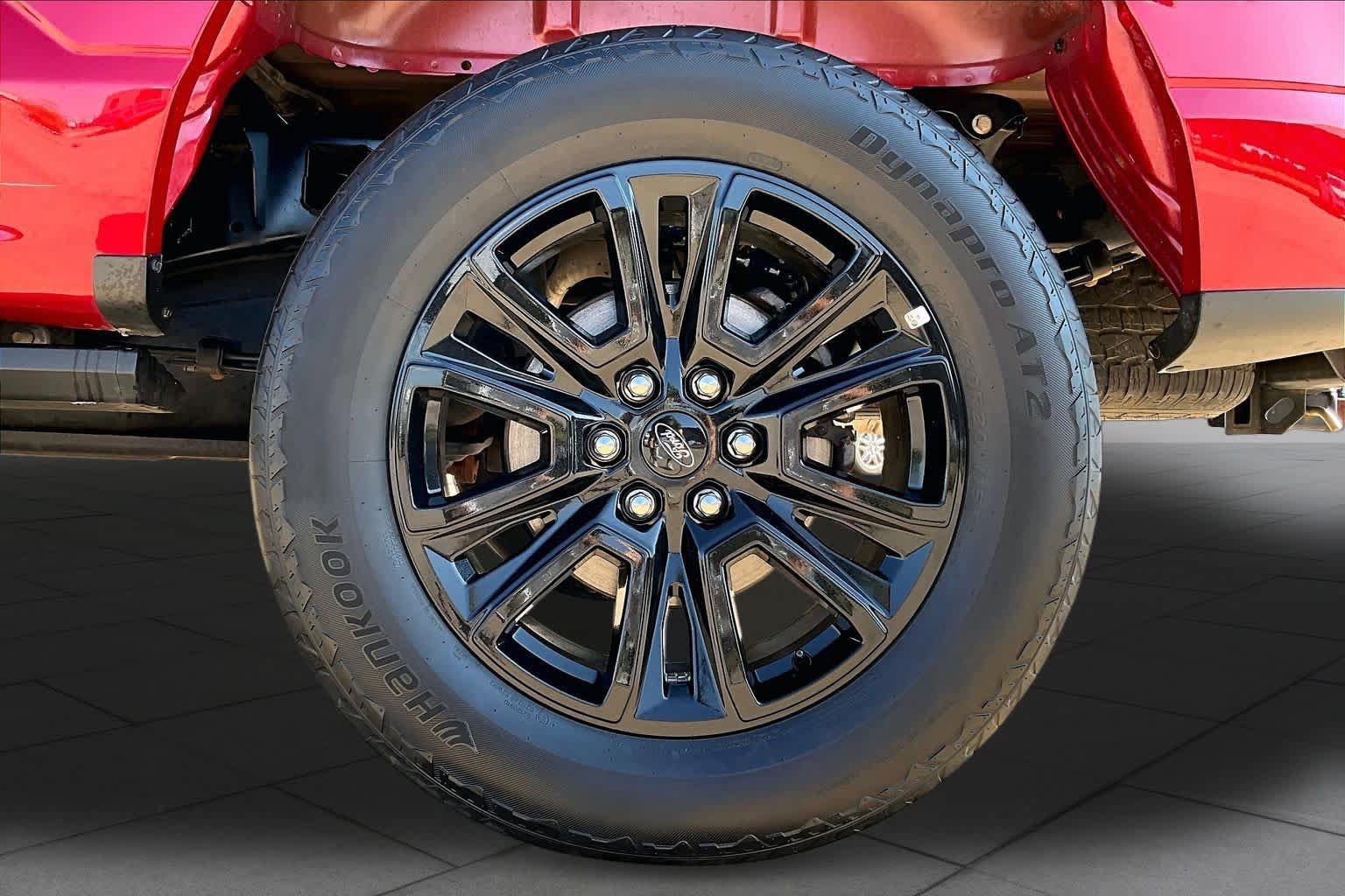Used 2025 Ford F150 Platinum w/ FX4 Off-Road Package AWD/4WD image 10