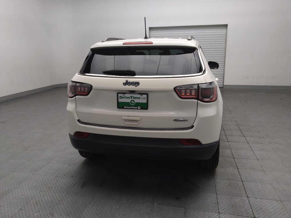 Used 2017 Jeep Compass Latitude FWD image 7