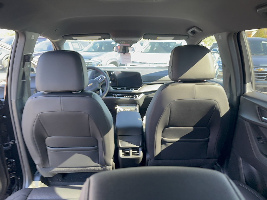 New 2027 Chevrolet Equinox LT w/ Convenience Package II AWD/4WD image 13