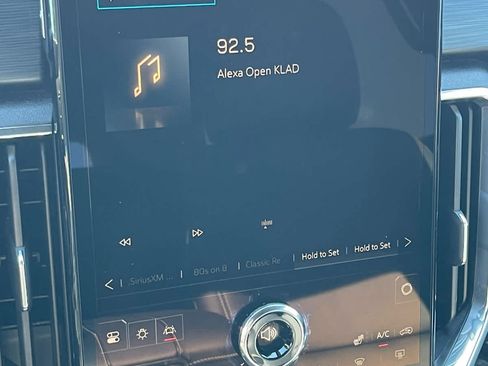 Used 2024 GMC Acadia Elevation AWD/4WD image 15