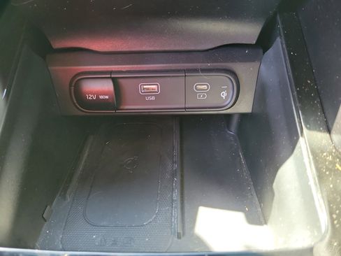 Used 2023 Kia Telluride S AWD/4WD image 28