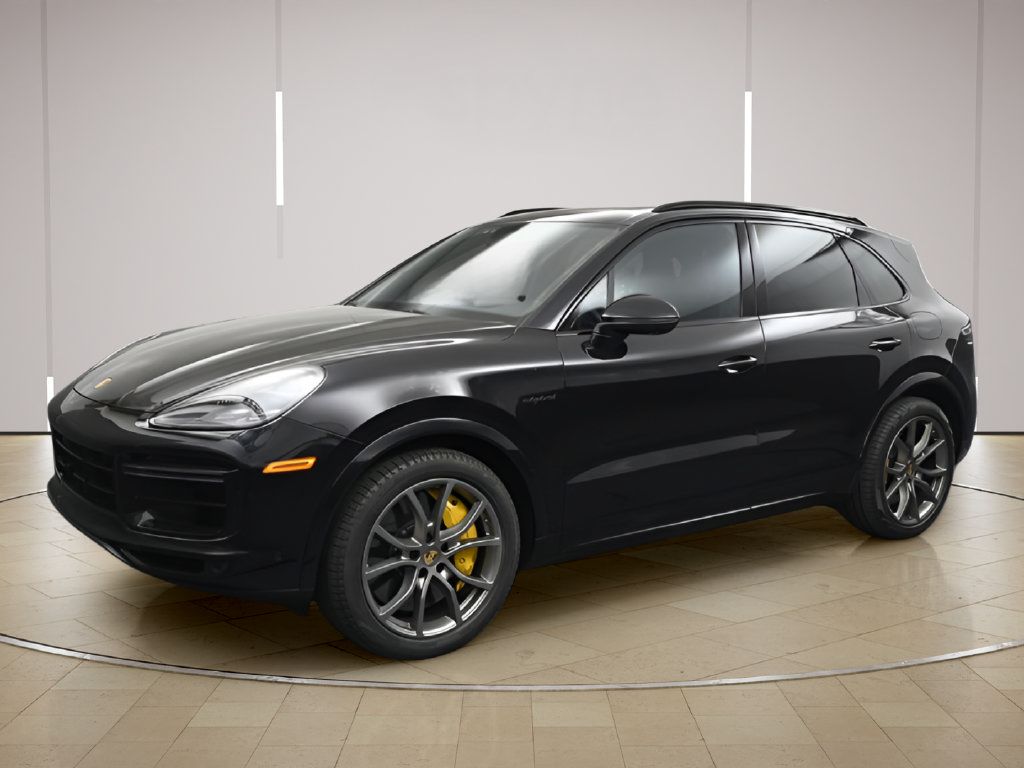 Certified 2022 Porsche Cayenne Turbo S AWD/4WD image 1