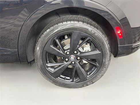 Used 2023 Buick Envision Preferred w/ Sport Touring Package AWD/4WD image 35