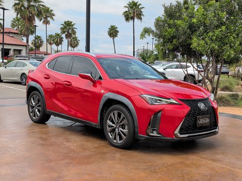 Used 2019 Lexus UX 200 F Sport w/ F Sport Premium Package FWD image 1