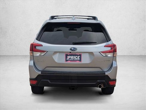 Used 2022 Subaru Forester Limited AWD/4WD image 7