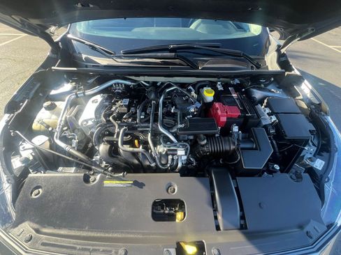 Used 2025 Nissan Sentra SV image 32