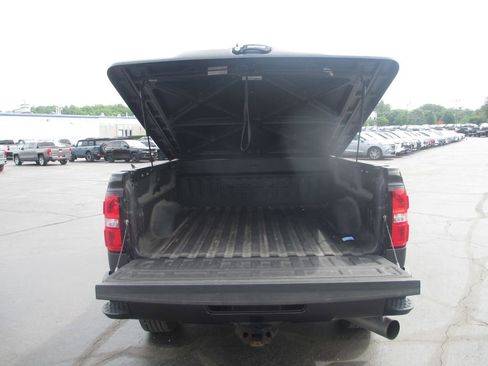 Used 2016 GMC Sierra 2500 Denali w/ Duramax Plus Package AWD/4WD image 9