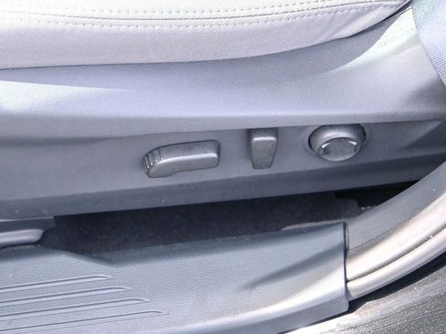 Used 2025 Subaru Legacy Premium image 16