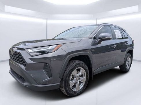 Used 2024 Toyota RAV4 XLE FWD image 7