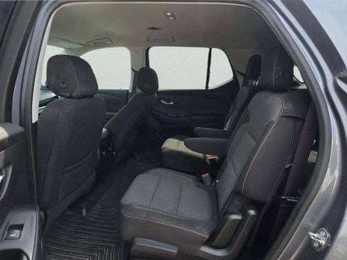 Used 2018 Chevrolet Traverse LT FWD image 7