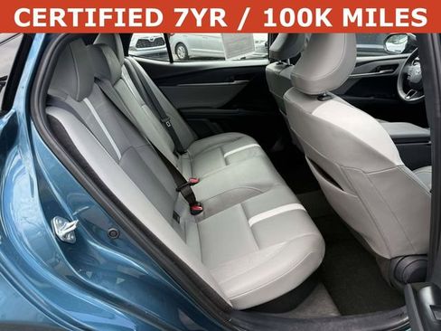 Used 2025 Toyota Camry SE w/ Convenience Package image 11
