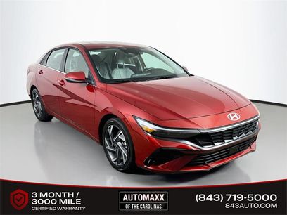 Used 2025 Hyundai Elantra Limited