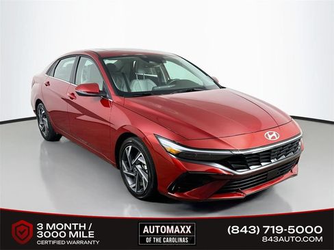Used 2025 Hyundai Elantra Limited FWD image 1
