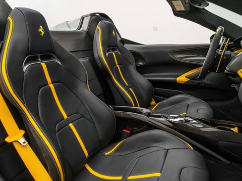 Certified 2025 Ferrari SF90 Spider Base image 39