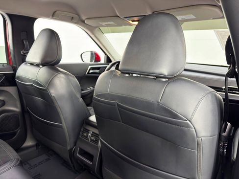 Used 2022 Mitsubishi Outlander SE image 32