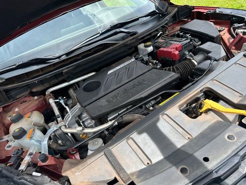 Used 2023 Nissan Rogue SV FWD image 21