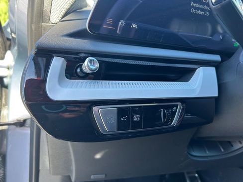 New 2025 Cadillac Optiq Luxury 1 image 21