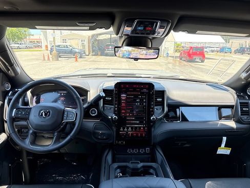 New 2026 RAM 2500 Limited AWD/4WD image 25