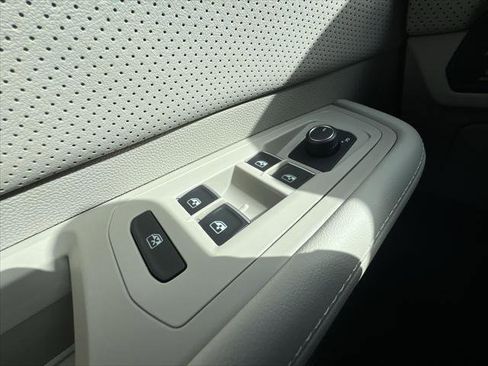 New 2026 Volkswagen Atlas SE AWD/4WD image 13