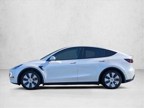 Used 2021 Tesla Model Y Long Range AWD/4WD image 9