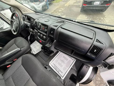Used 2019 RAM ProMaster 3500 w/ Premium Appearance Group FWD image 28