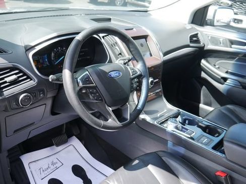 Used 2020 Ford Edge Titanium AWD/4WD image 15