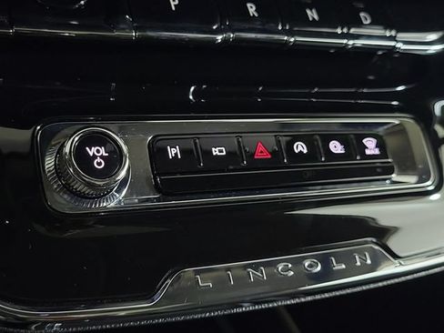 Used 2025 Lincoln Corsair Reserve FWD image 31
