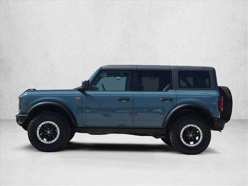 Used 2022 Ford Bronco Badlands w/ Sasquatch Package AWD/4WD image 9