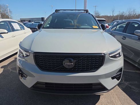 Used 2026 Volvo XC40 B5 Ultra w/ Protection Package Premier image 7