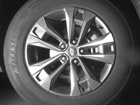 Used 2025 Chevrolet Equinox LT FWD image 13