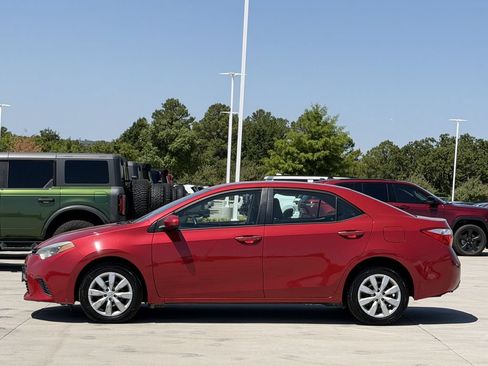 Used 2016 Toyota Corolla FWD image 3