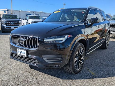 Used 2020 Volvo XC90 T5 Momentum w/ Protection Package Premier image 8