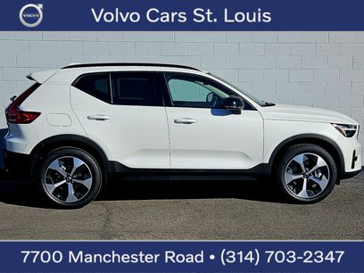 New 2026 Volvo XC40 B4 Plus w/ Climate Package