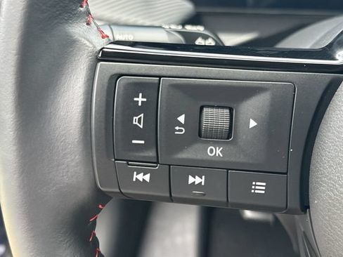 Certified 2025 Nissan Kicks SR FWD image 23