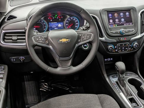 Used 2024 Chevrolet Equinox LT AWD/4WD image 4